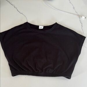 Black Cropped Top 5y